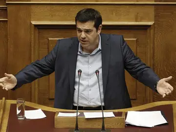 Alexis Tsipras, asiste a una sesión parlamentaria en Atenas Alexis Tsipras, asiste a una sesión parlamentaria en Atenas