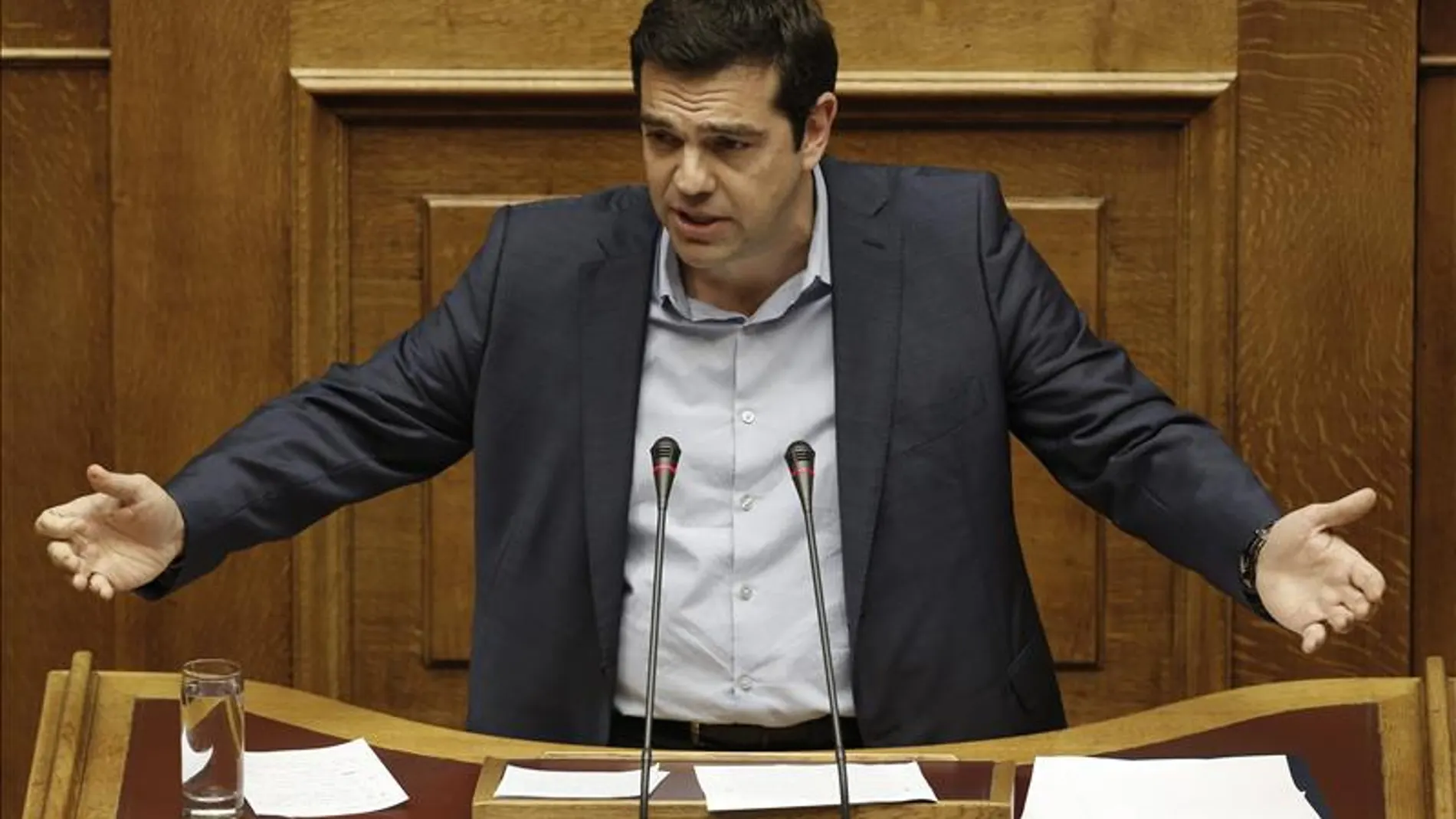 Alexis Tsipras, asiste a una sesión parlamentaria en Atenas Alexis Tsipras, asiste a una sesión parlamentaria en Atenas