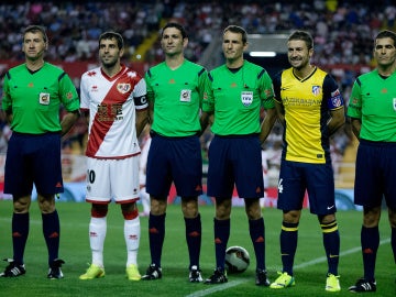 Foto antes de comenzar un partido de Liga Foto antes de comenzar un partido de Liga