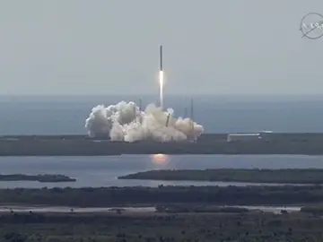 La nave Soyuz se ha acoplado con éxito a la Estación Espacial Internacional La nave Soyuz se ha acoplado con éxito a la Estación Espacial Internacional