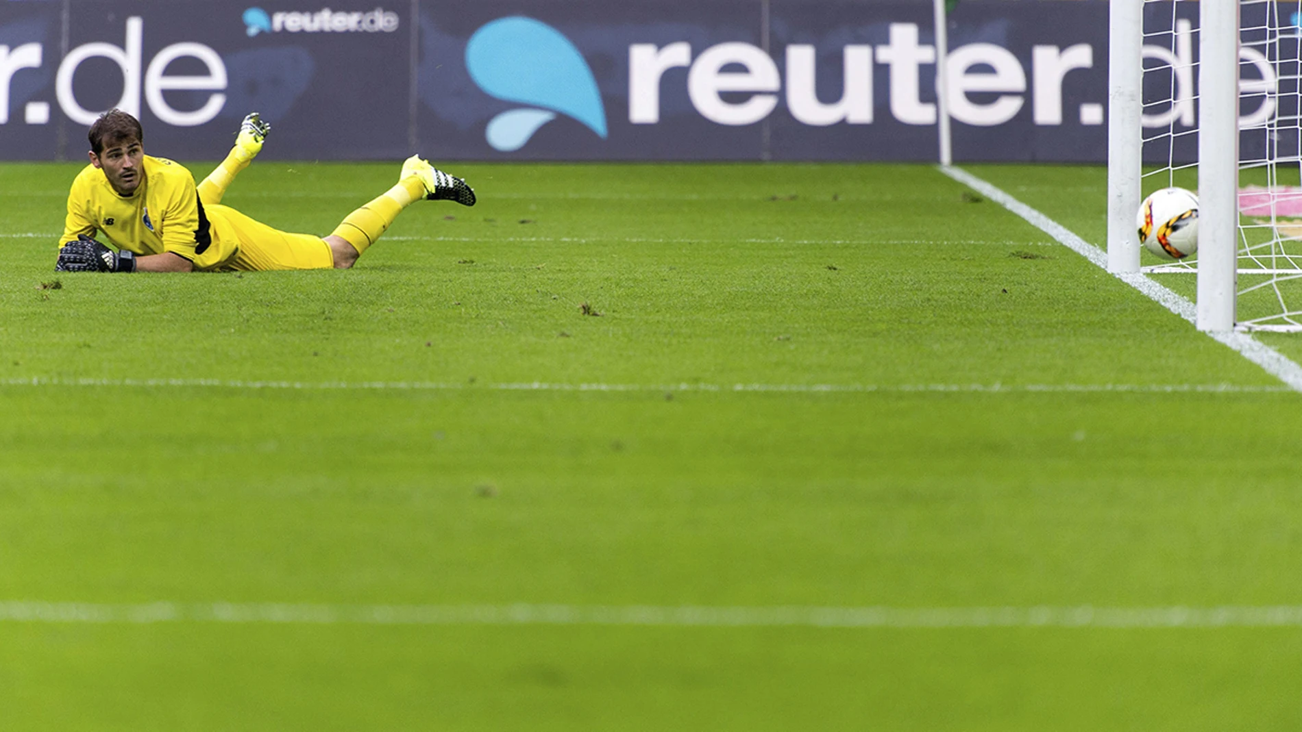 Iker Casillas, durante el partido Iker Casillas, durante el partido