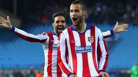 Mario Suárez celebra un gol con el Atlético Mario Suárez celebra un gol con el Atlético