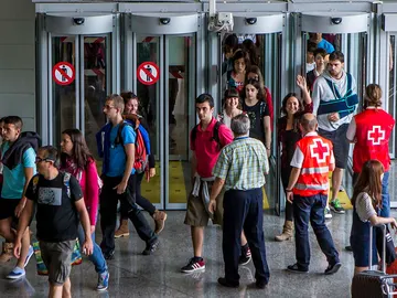 Pasajeros del autobús llegan a Bilbao Pasajeros del autobús llegan a Bilbao