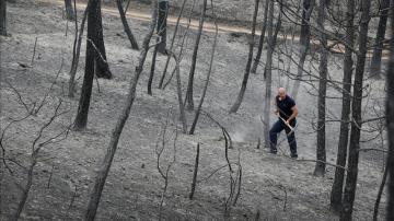 Bomberos de la Generalitat han estado trabajando durante toda la noche