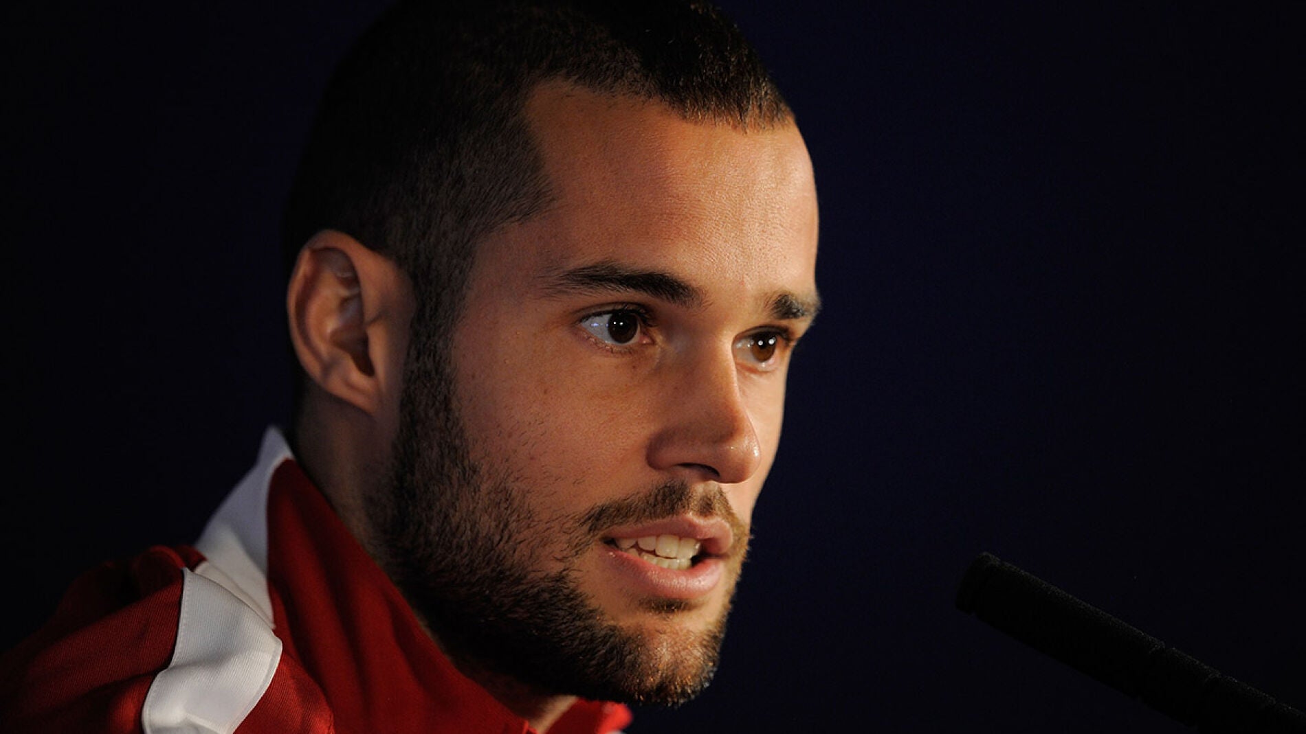 Mario Su&aacute;rez en una rueda de prensa con el Atl&eacute;tico
