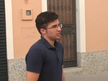 Transexual al que la Iglesia impide ser padrino de bautizo Transexual al que la Iglesia impide ser padrino de bautizo