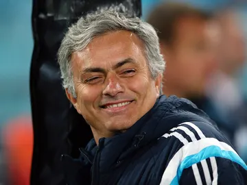 Mourinho sonríe antes de un partido con el Chelsea Mourinho sonríe antes de un partido con el Chelsea
