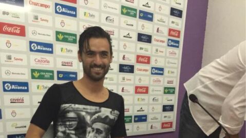 Nuno Silva en la presentaci&oacute;n con el Real Ja&eacute;n
