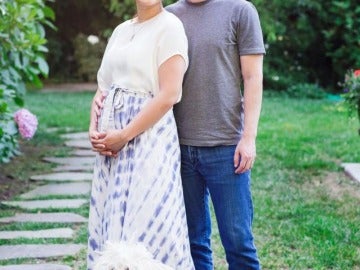 Mark Zuckerberg junto a su mujer embarazada, Priscilla Chan