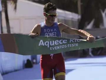 Javier Gómez-Noya, llegando a la meta del triatlón de Río de Janeiro Javier Gómez-Noya, llegando a la meta del triatlón de Río de Janeiro
