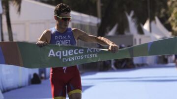 Javier Gómez-Noya, llegando a la meta del triatlón de Río de Janeiro