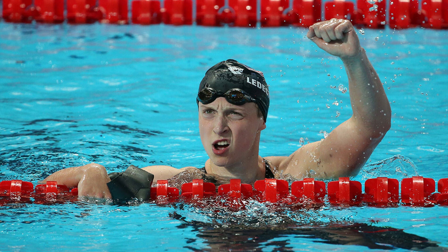 Katie Ledecky celebra el oro y su r&eacute;cord en 1.5000