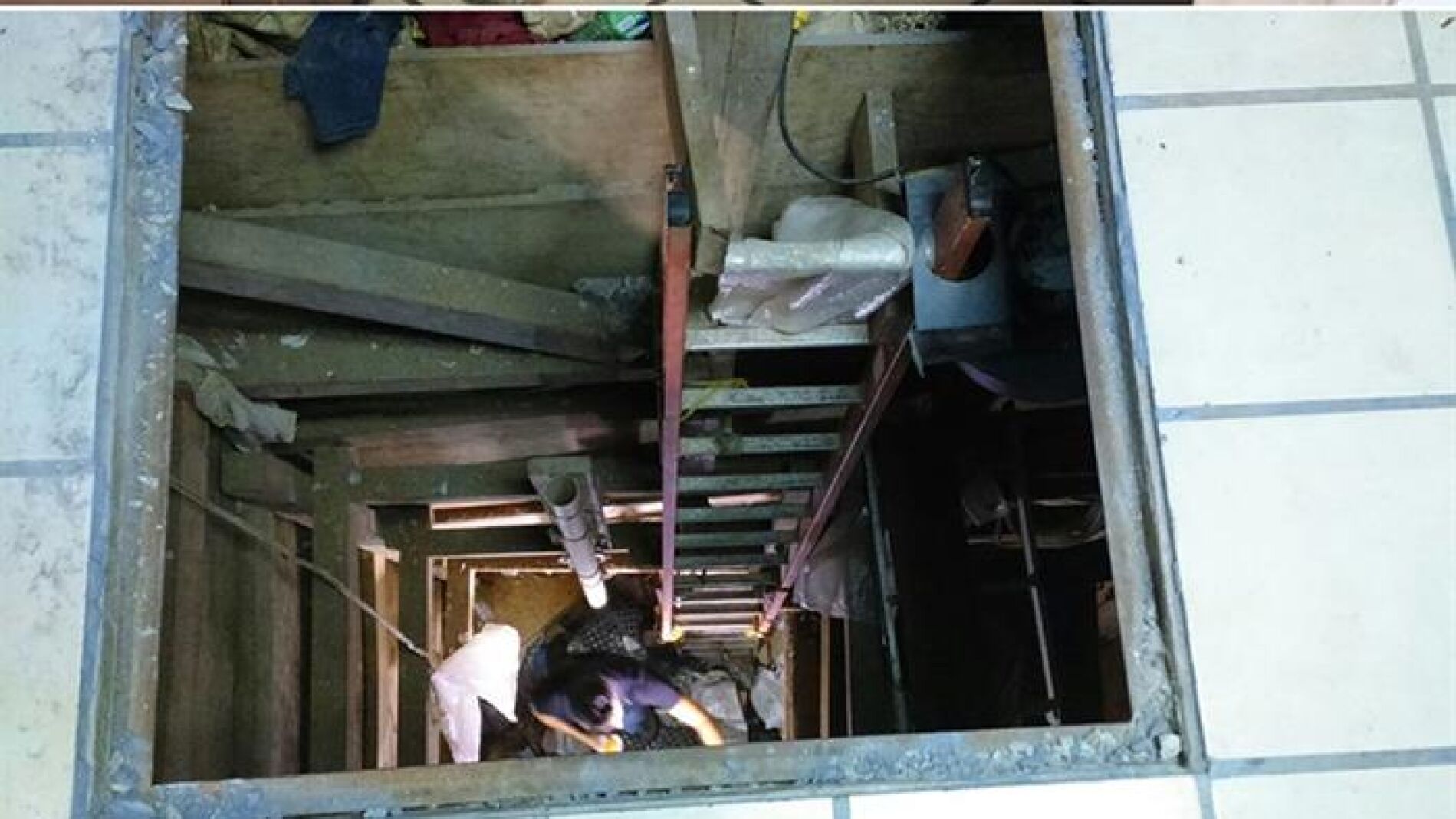 Im&aacute;genes del narcot&uacute;nel descubierto en Tijuana