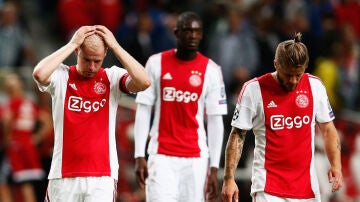 Desolación entre los jugadores del Ajax tras caer eliminados