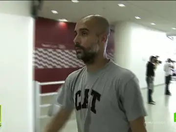 Pep Guardiola con la camiseta de Cataluña Pep Guardiola con la camiseta de Cataluña
