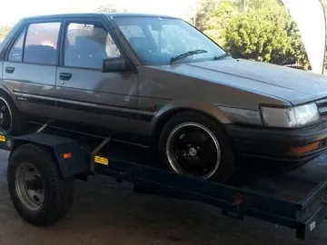 Coche robado hace 22 años en Sudáfrica Coche robado hace 22 años en Sudáfrica