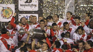 Los jugadores del River Plate celebran su victoria
