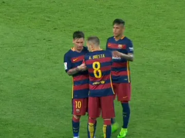 Andrés Iniesta coge el testigo de la capitanía del FC Barcelona Andrés Iniesta coge el testigo de la capitanía del FC Barcelona