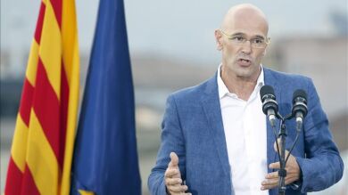 Romeva avisa a la CUP de que ningún nombre alternativo tiene más apoyo que Mas