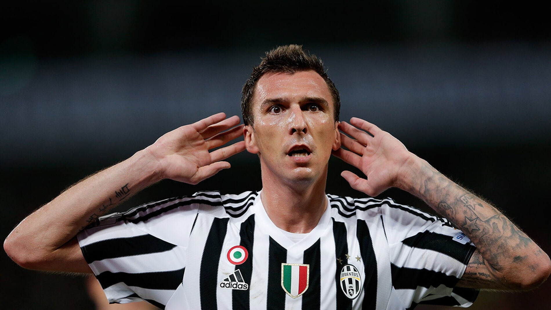 Mandzukic celebra su primer gol con la Juve