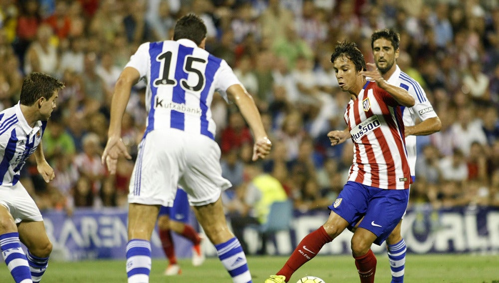 Óliver Torres, durante el partido contra la Real Sociedad