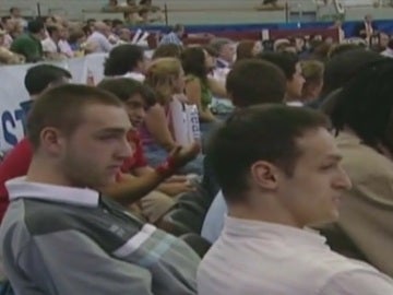 Jugaodores del Real Madrid de baloncesto con paperas