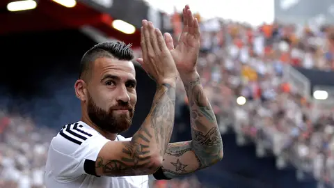 Otamendi, durante la presentación del Valencia Otamendi, durante la presentación del Valencia