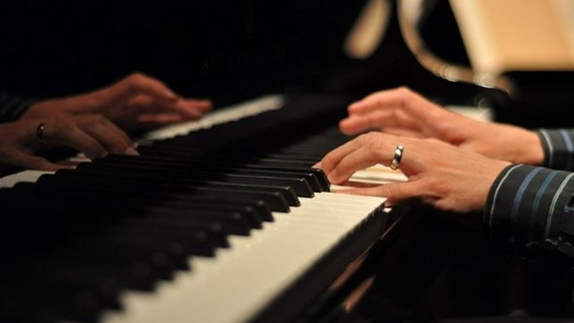 Tocando el piano