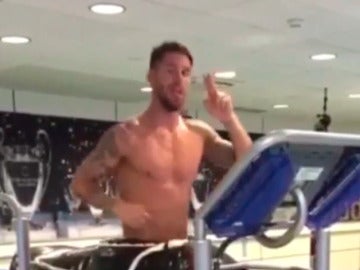 Sergio Ramos entrena en la máquina antigravedad de la NASA