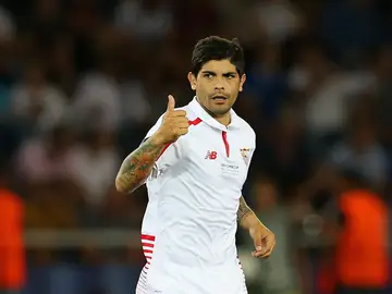 Banega celebra un gol con el Sevilla Banega celebra un gol con el Sevilla