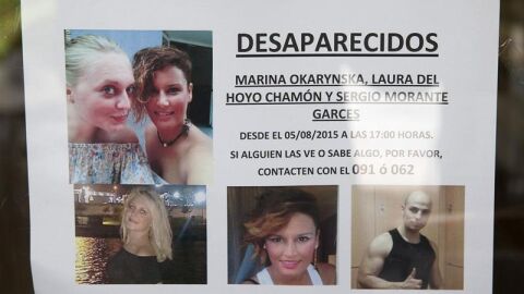 Cartel pidiendo ayuda en la b&uacute;squeda de Laura y Marina en Cuenca