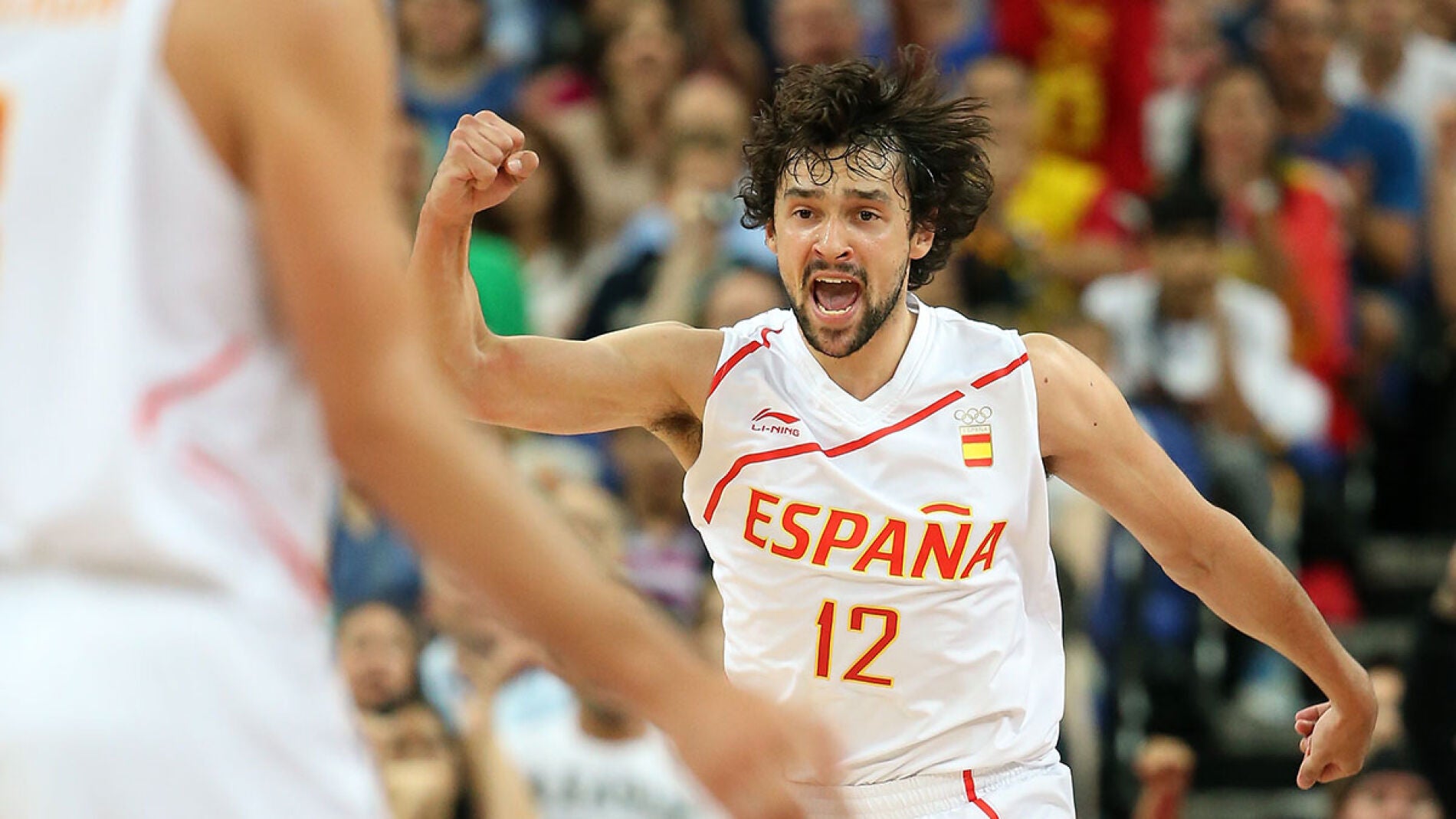 Llull celebra un punto con Espa&ntilde;a