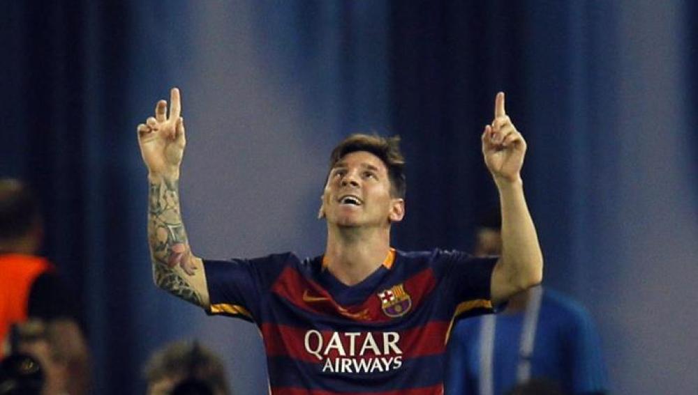 El delantero argentino del FC Barcelona Lionel Messi celebra su tanto