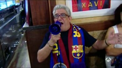 Los aficionados del Sevilla y del Barça disfrutaron de una noche mágica