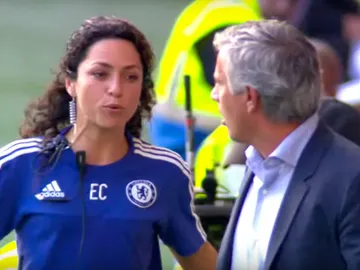 El encontronazo entre Mourinho y Eva Carneiro El encontronazo entre Mourinho y Eva Carneiro
