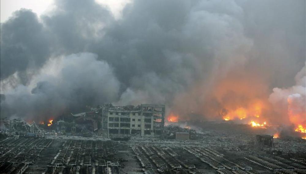 Vista tras las explosiones en Tianjin (China)