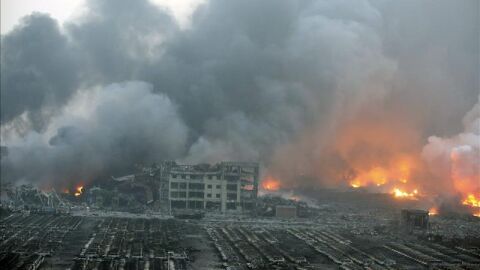 Vista tras las explosiones en Tianjin (China)