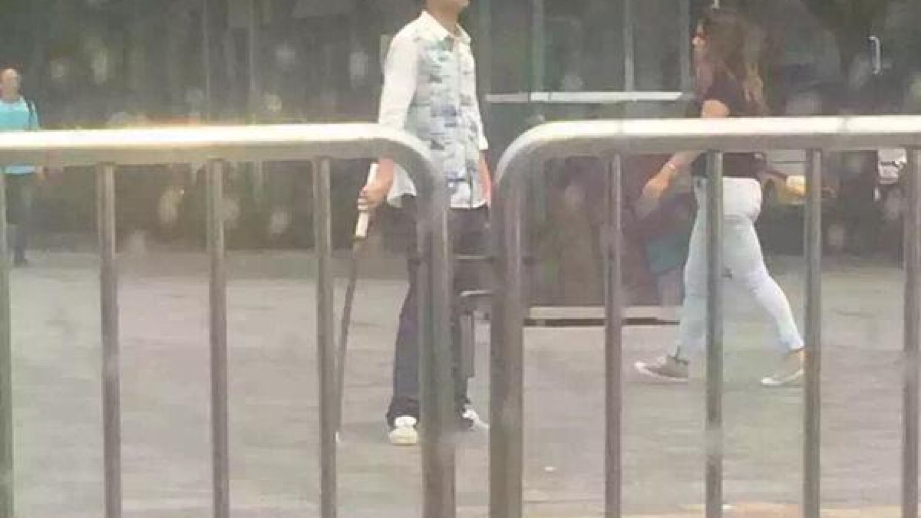 El incidente tuvo lugar poco antes de las 12.00 hora local