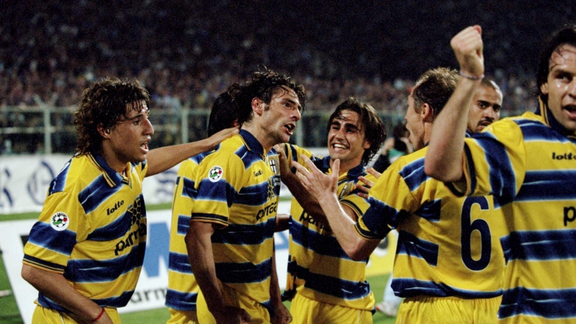 Crespo, Cannavaro, Ver&oacute;n... en un Parma hist&oacute;rico