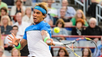 Nadal responde una bola en el torneo de Montreal, en Canadá