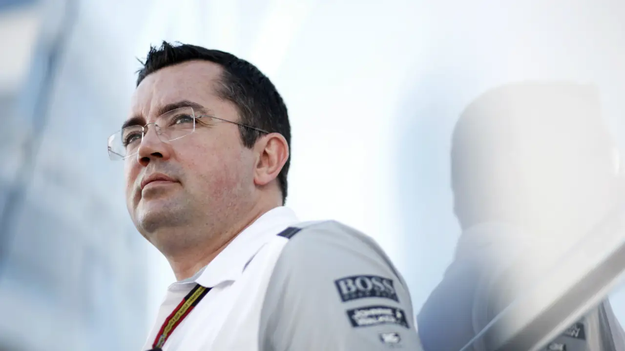 Boullier, con la mirada en la lejanía