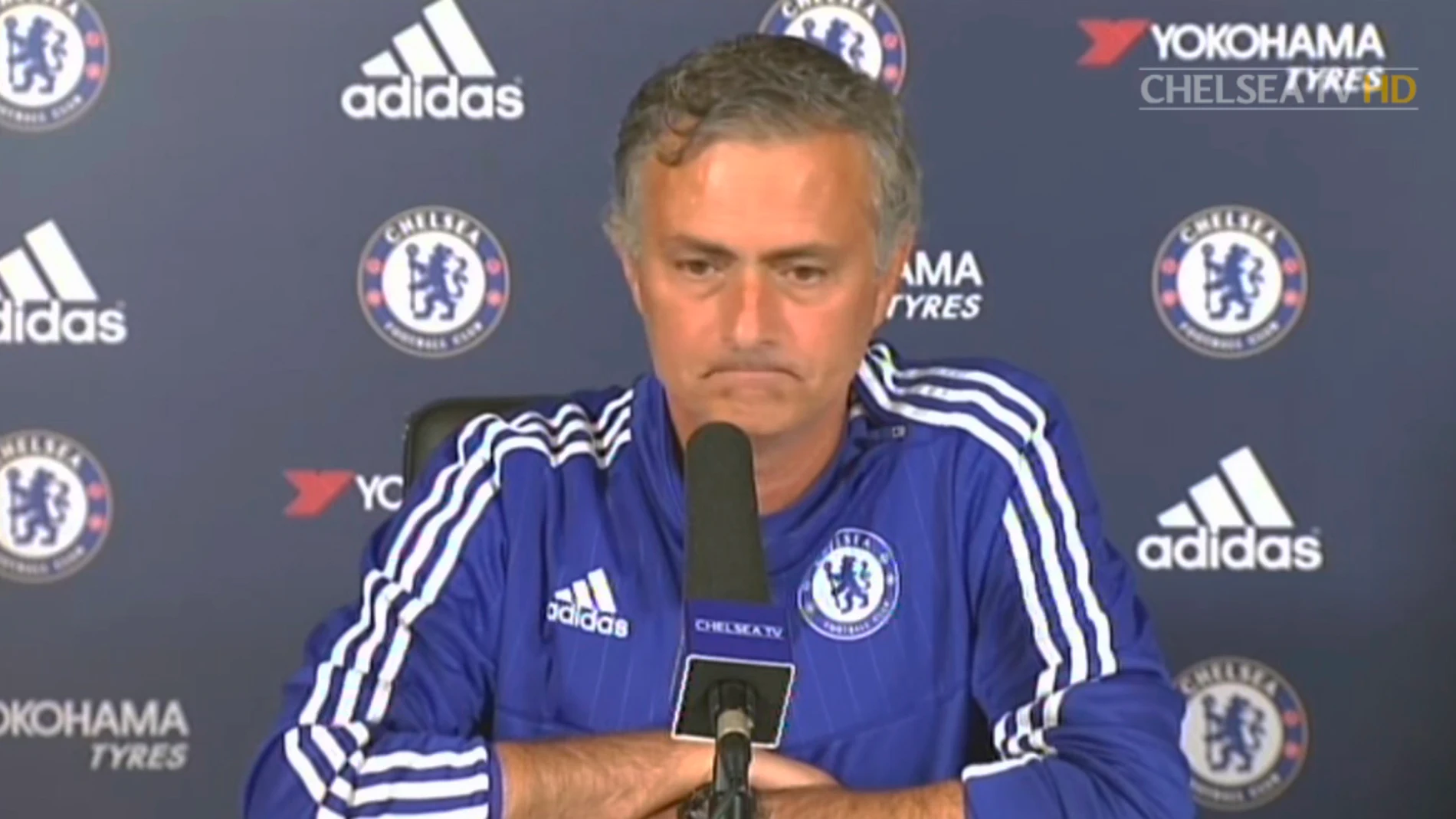 Mourinho en rueda de prensa del Chelsea Mourinho en rueda de prensa del Chelsea