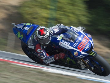 Jorge Lorenzo, sobre su Yamaha