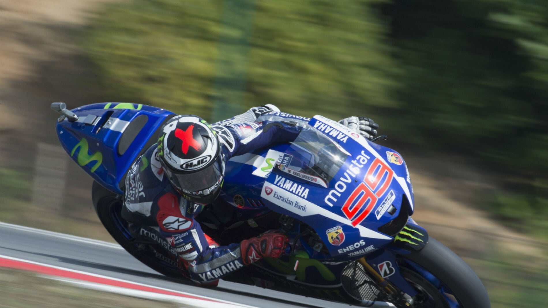 Jorge Lorenzo, sobre su Yamaha