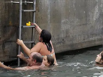 Patitos de goma en las fiestas de Sagunto Patitos de goma en las fiestas de Sagunto