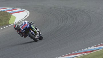 Jorge Lorenzo, con su Yamaha en Brno