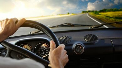 El 53% de los niños cree que sus padres se distraen al volante por atenderles y el 17% asegura que usan el móvil