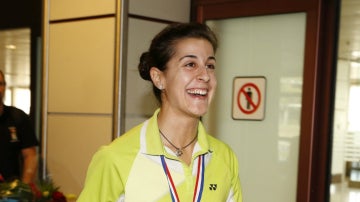 Carolina Marín, llegando al aeropuerto