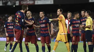 La prensa catalana carga contra el arbitraje La prensa catalana carga contra el arbitraje