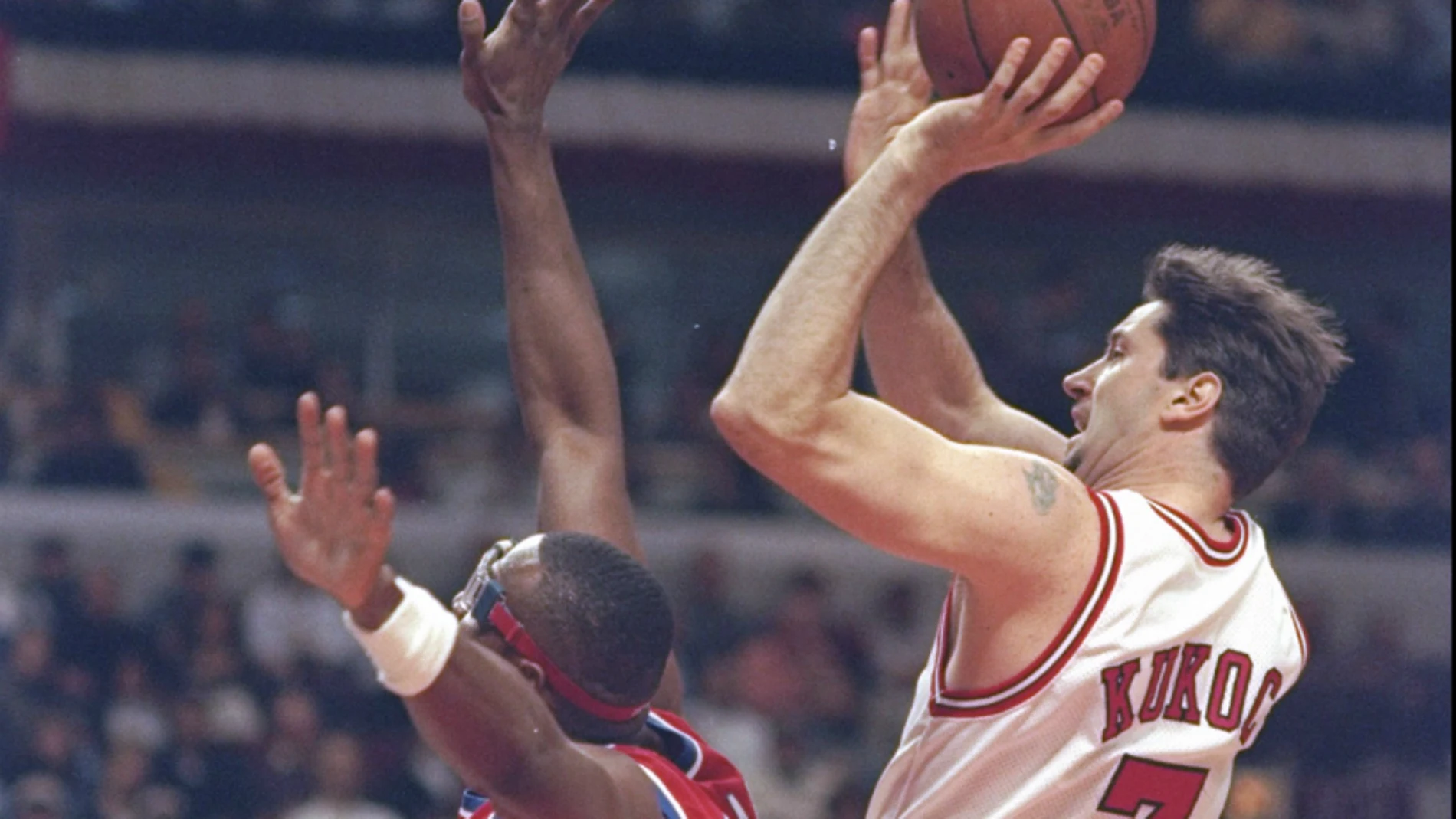 Toni Kukoc, durante un partido con los Chicago Bulls Toni Kukoc, durante un partido con los Chicago Bulls